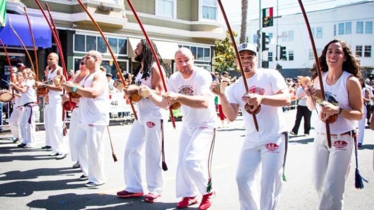abada-capoeira-sf-Carnaval_Bateria_2018