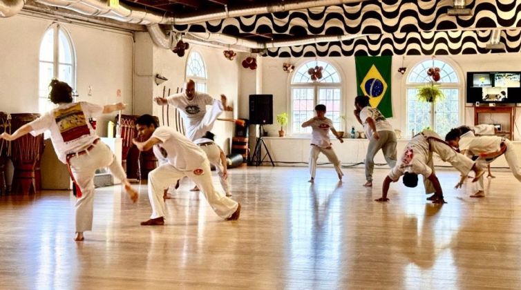 free capoeira class